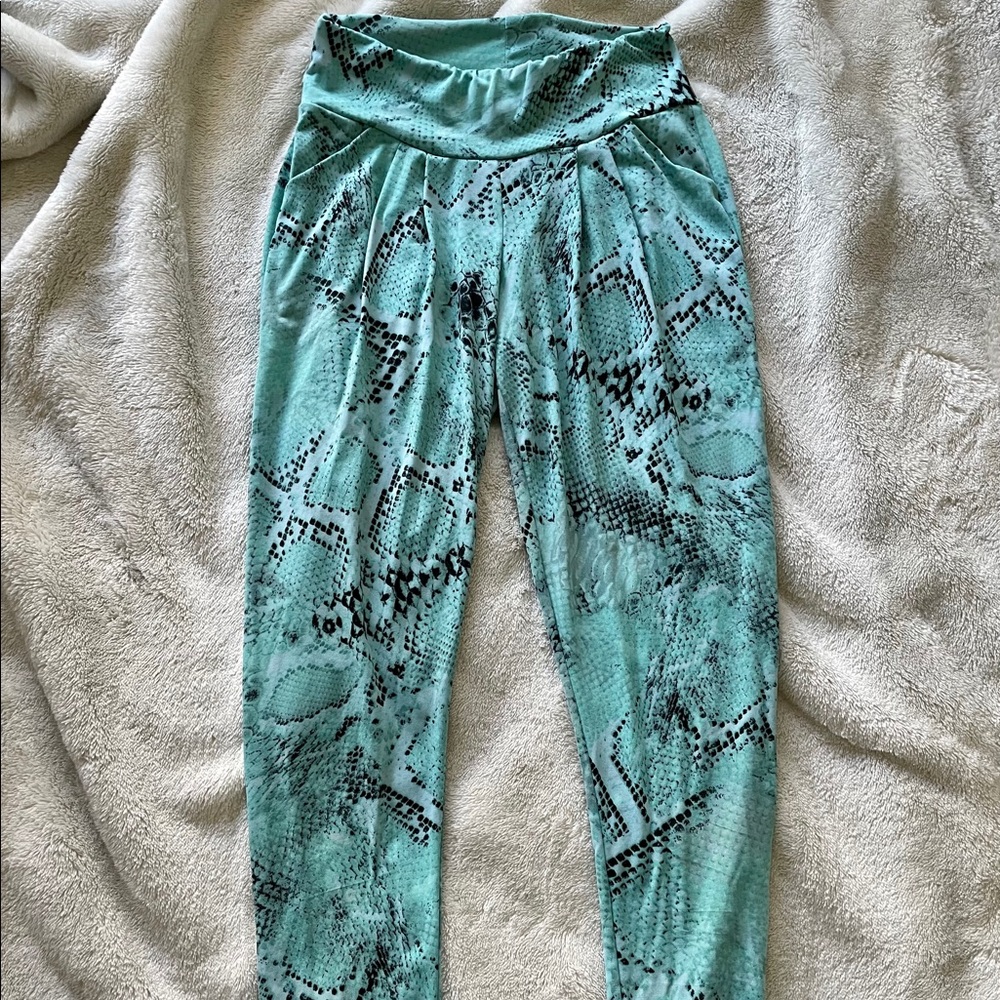 Flow Movement Leggings